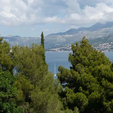 Διαμέρισμα Mary Ann 2 *