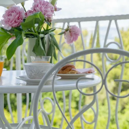 Διαμέρισμα Mary Ann 2 *