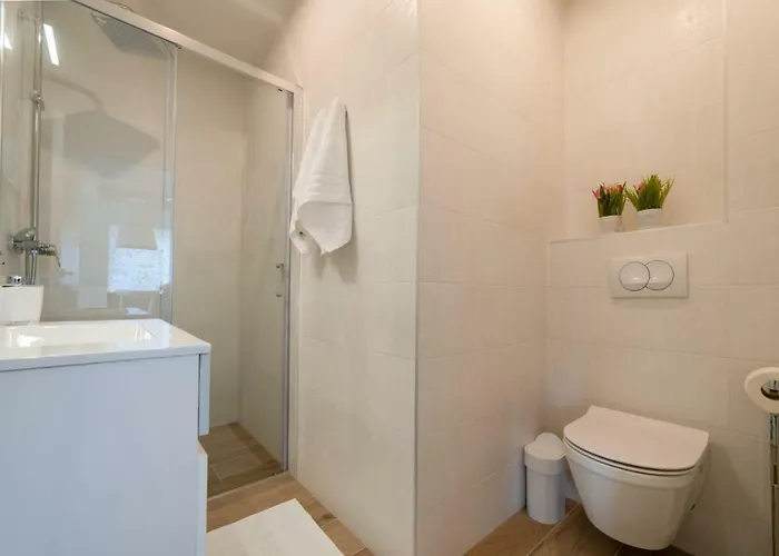 Apartman Mary Ann 2 *